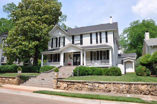 509 Adams Street SE