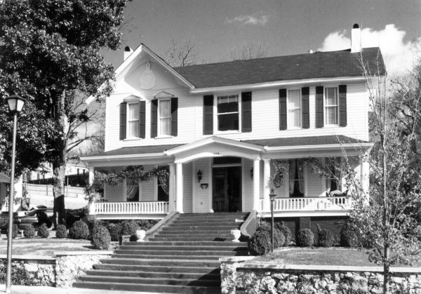 509 Adams Street SE