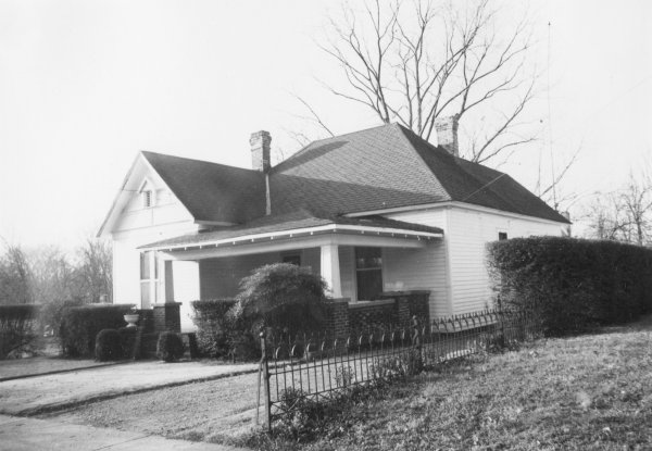 712 Adams Street SE