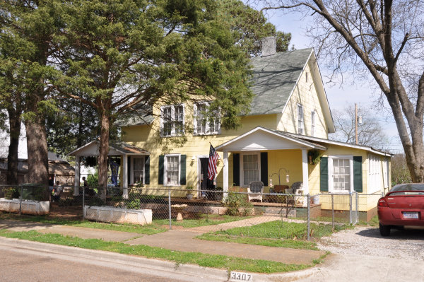 3305 Bradley Street SW