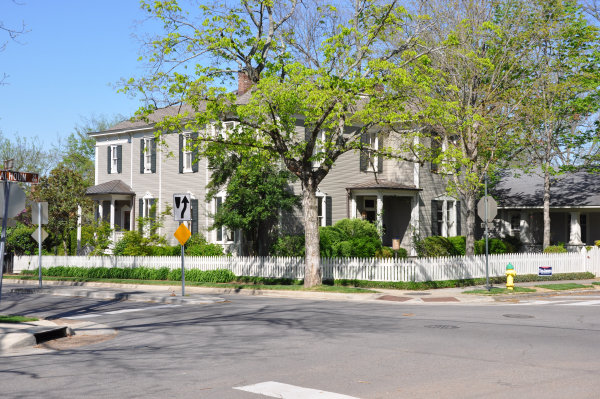 101 Calhoun Street NE