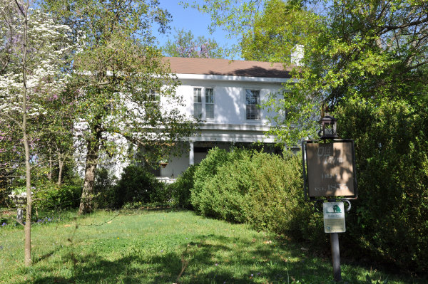 118 Calhoun Street NE