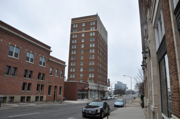 123 Clinton Avenue W