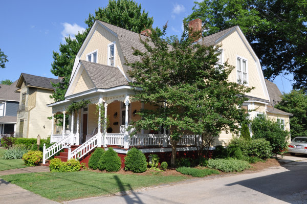 506 Clinton Avenue E