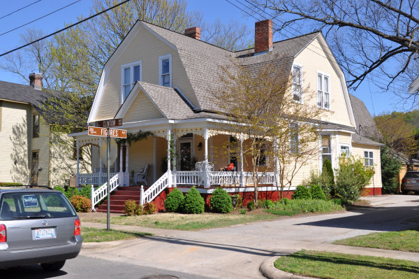 506 Clinton Avenue E