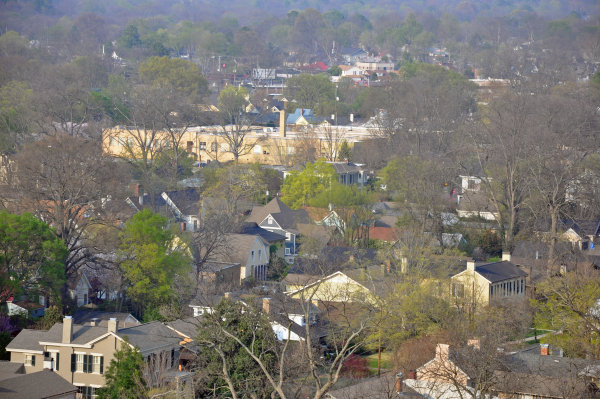 605 Clinton Avenue E