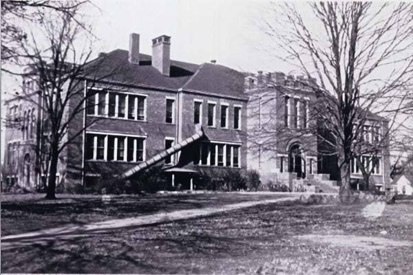 605 Clinton Avenue E