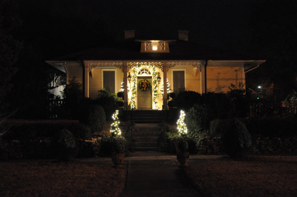 702 Clinton Avenue E