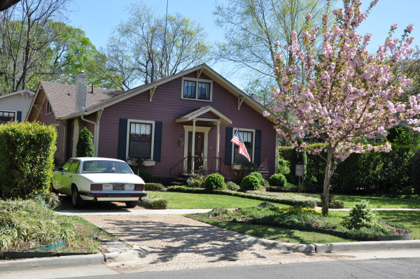 716 Clinton Avenue E