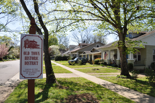 719 Clinton Avenue E