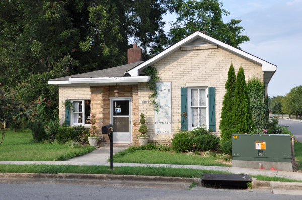 309 Dallas Street NE