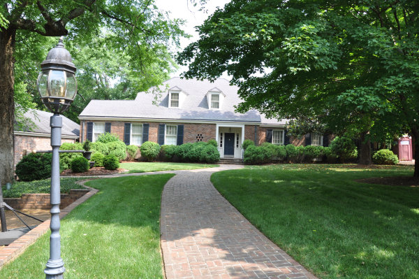 405 Echols Avenue SE