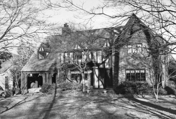 407 Echols Avenue SE