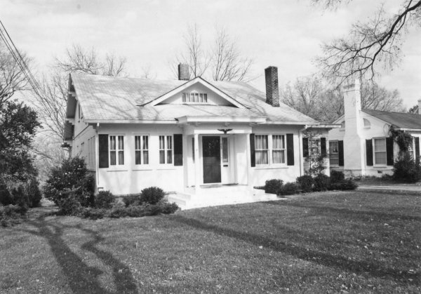 409 Echols Avenue SE