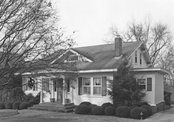 409 Echols Avenue SE