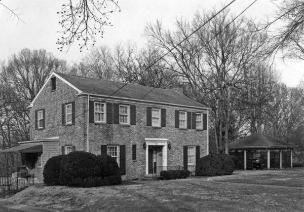 415 Echols Avenue SE