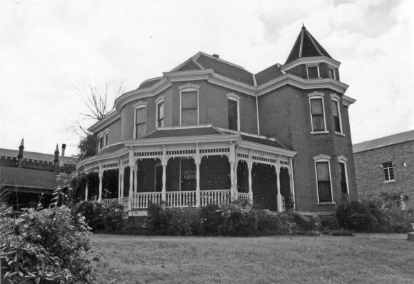 308 Eustis Avenue SE