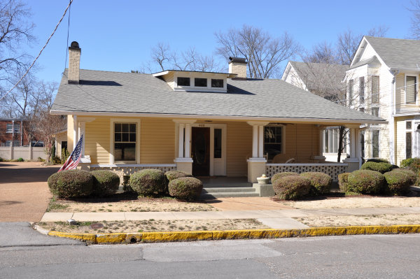 409 Eustis Avenue SE