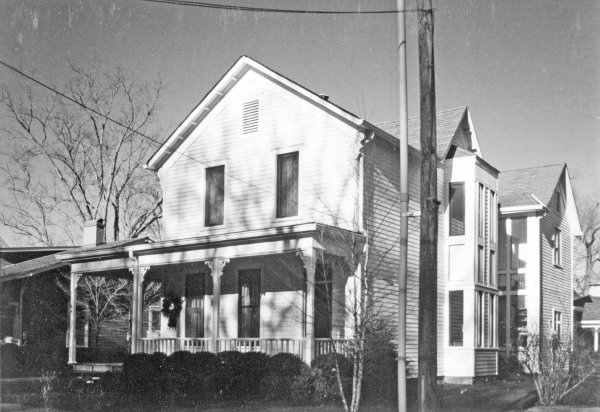 411 Eustis Avenue SE