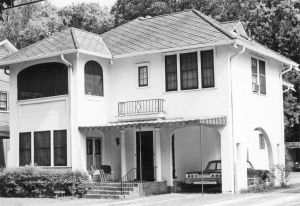 422 Eustis Avenue SE