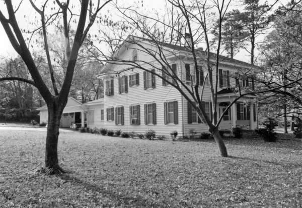 516 Eustis Avenue SE