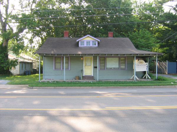 402 Andrew Jackson Way NE