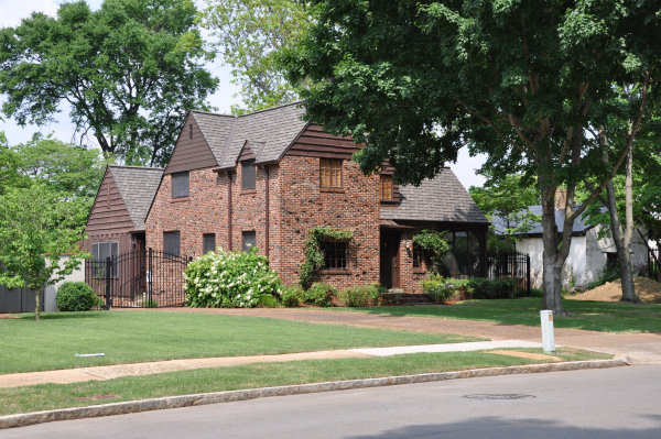 604 Franklin Street SE