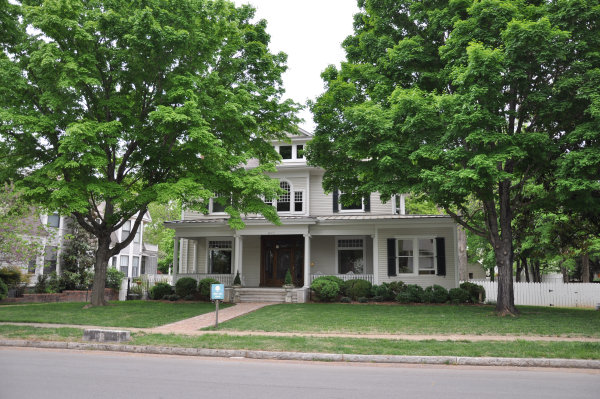 607 Franklin Street SE