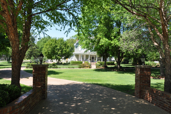17 Front Street