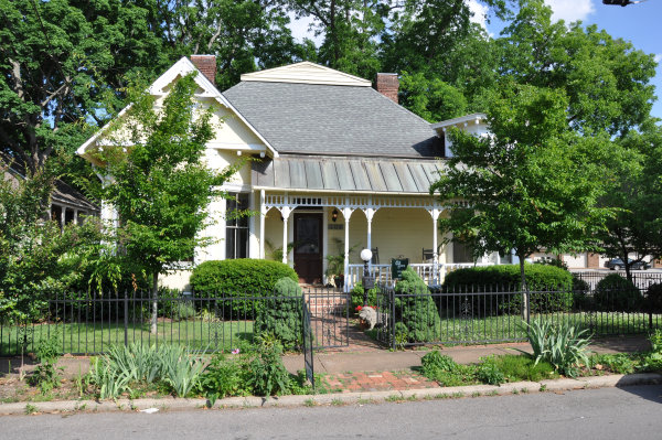 408 Holmes Avenue NE