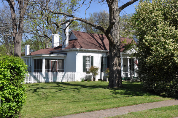413 Holmes Avenue NE
