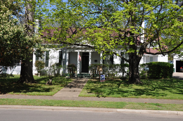 413 Holmes Avenue NE