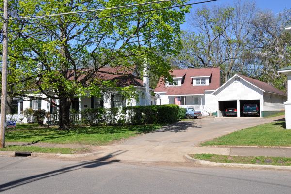 413 Holmes Avenue NE