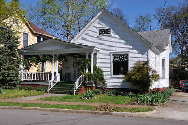 420 Holmes Avenue NE