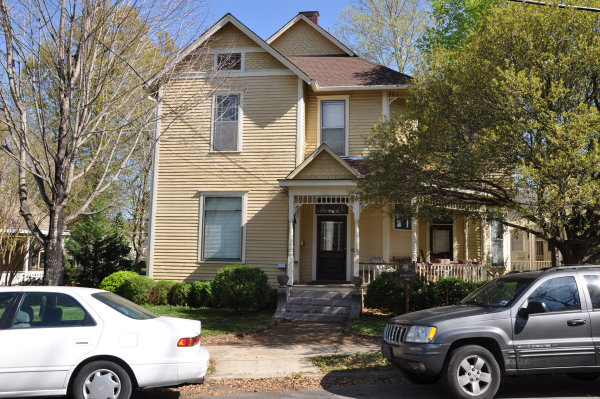 422 Holmes Avenue NE