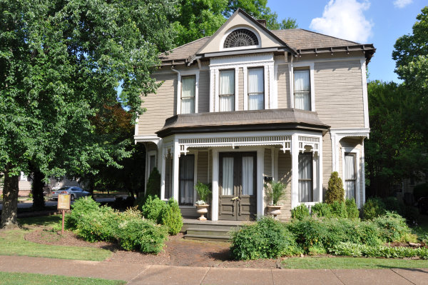 424 Holmes Avenue NE