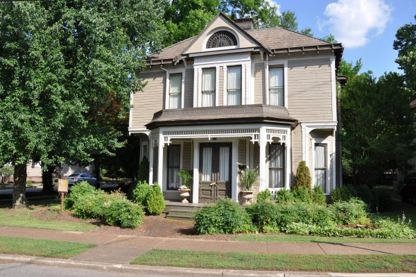 424 Holmes Avenue NE