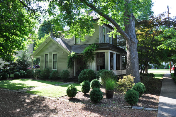 424 Holmes Avenue NE