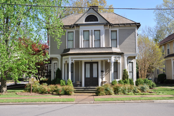 424 Holmes Avenue NE