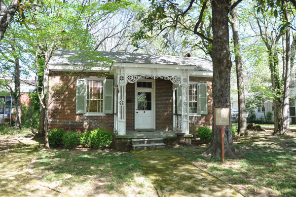 505 Holmes Avenue NE