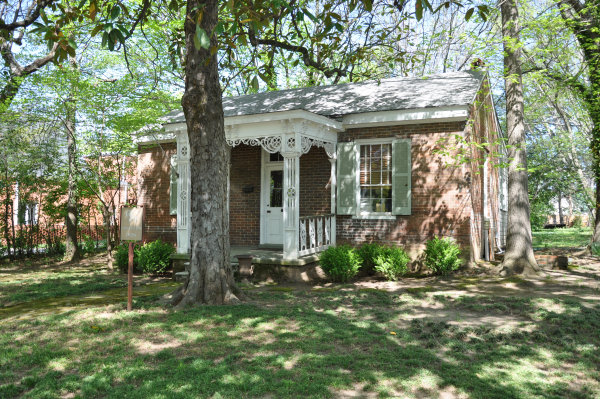 505 Holmes Avenue NE