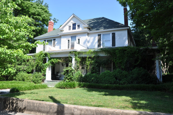 507 Holmes Avenue NE