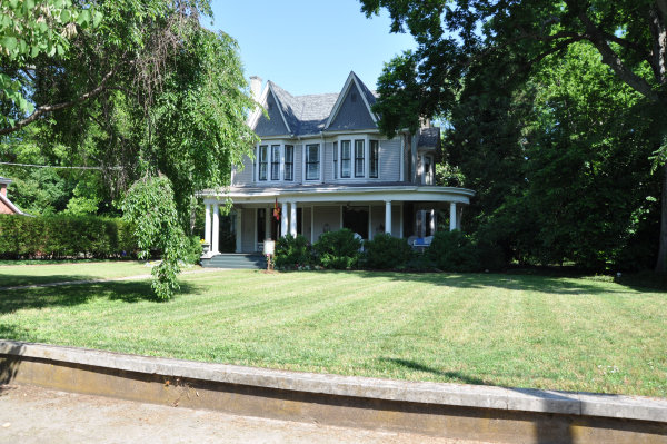 511 Holmes Avenue NE