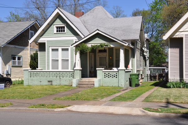 607 Holmes Avenue NE