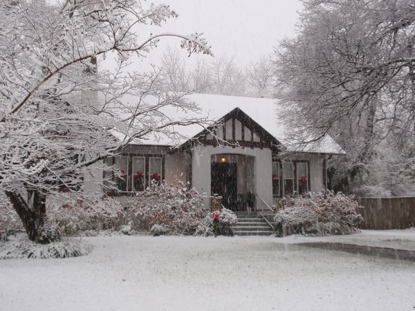 610 Holmes Avenue NE