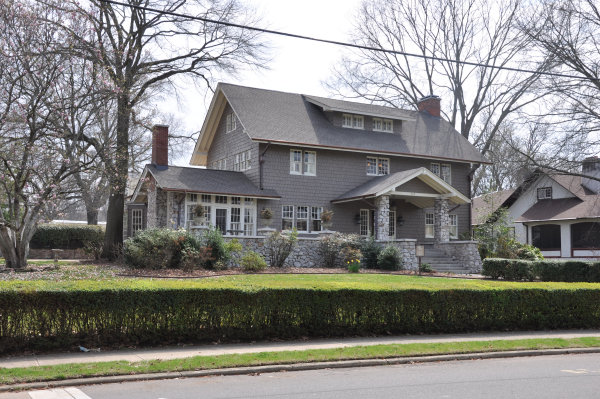 612 Holmes Avenue NE