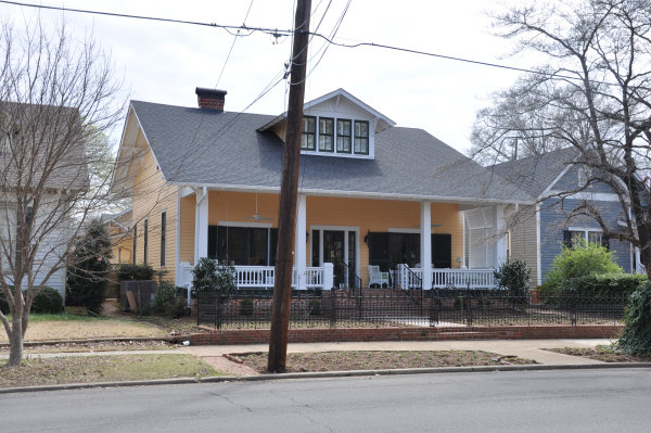 702 Holmes Avenue NE