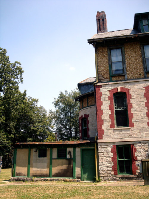 2005 Kildare Street NW