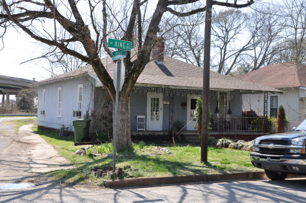 124 King Avenue NE