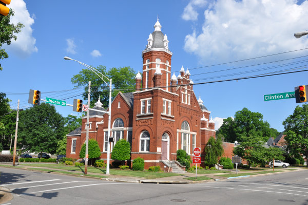 103 Lincoln Street SE